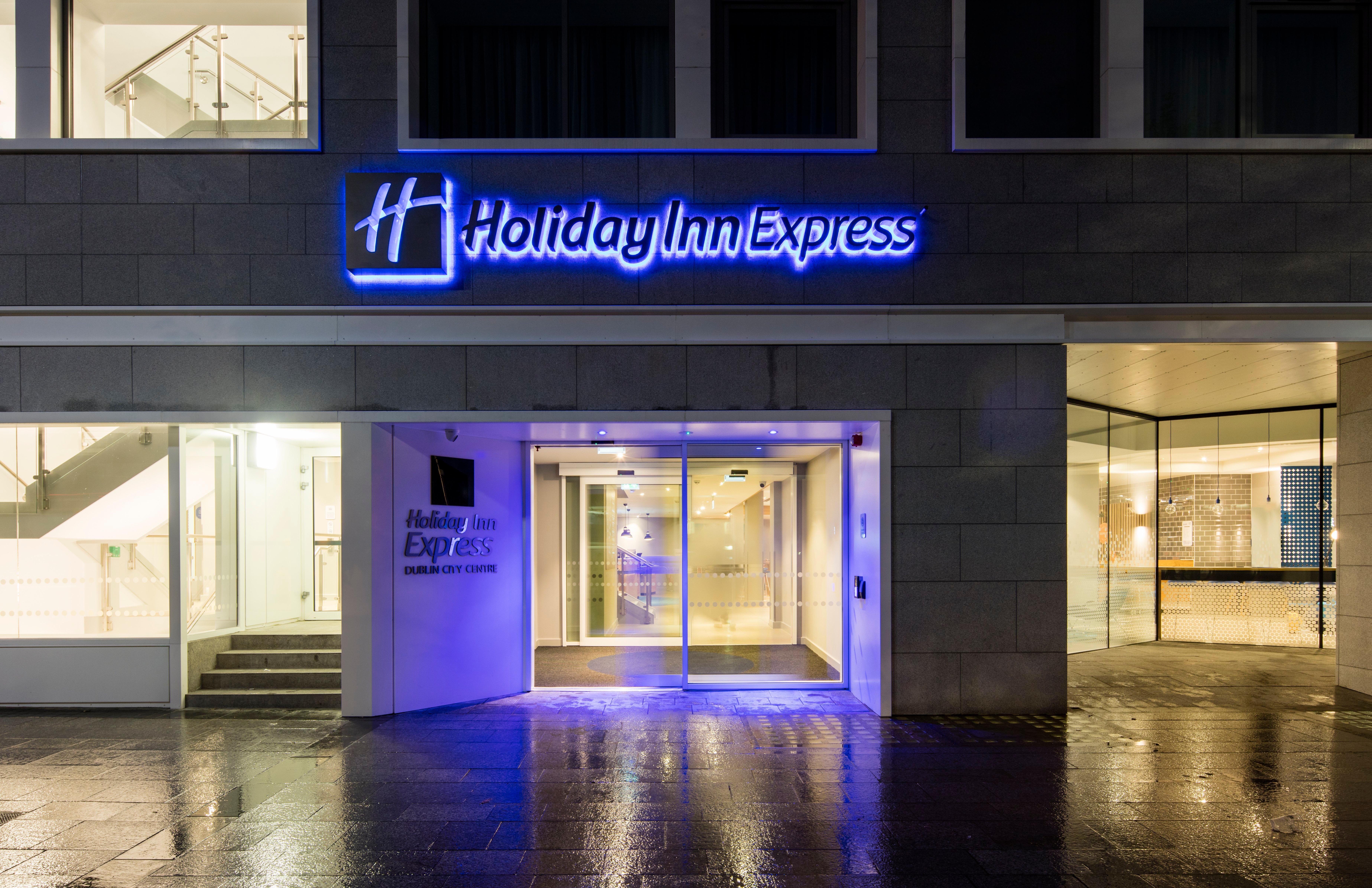 Holiday Inn Express Dublin City Centre, An Ihg Hotel Экстерьер фото